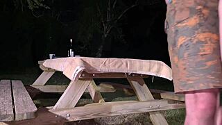 MAJURE MILF ASS POUNDED BY HUGE COCK OUTDOORS NIGHTTIME