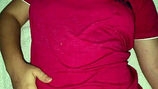 My stepsis spreads her juicy hairy pussy so easy in homemade vid