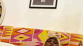 Amateur girl seriously checks if her pussy still works full video on red