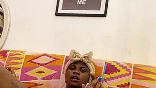 Amateur girl seriously checks if her pussy still works full video on red