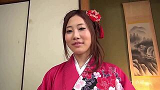 Yui Shiina kicks off new year in kimono with endless cleanup blowjob session