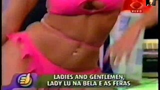 lady lu's pink bikini striptease got me super horny 😍