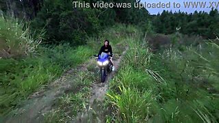 voyeur spies latina redhead with big tits unleashing wild outdoor putaria frenzy