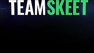 Joey's Monster Cock Stretches Tiny Waist Cougar Hard!