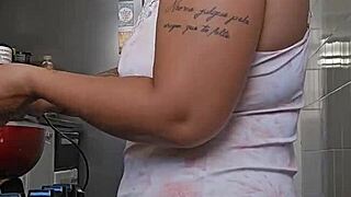 Pregnant Woman Shares Joyful Moments Displaying Her Curves Gracefully