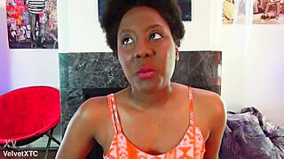 hey cutie with big ass and natural tits lets me lick her pretty feet pov 😘👅