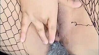 feels so good when he stuffs my holes from both sides in this homemade anal