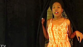 hey cutie with big ass and natural tits lets me lick her pretty feet pov 😘👅