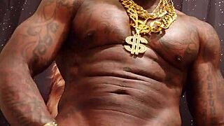 hallelujah johnson worships massive african bbc king 👑