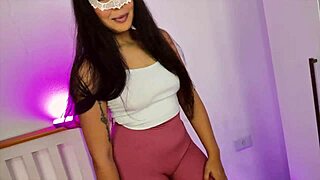 trying out these tight gym leggings on my curvy ass - raissa conte