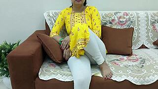 indian stepmom chudwa pyar with stepson hindi dirty talk saarabhabhi6