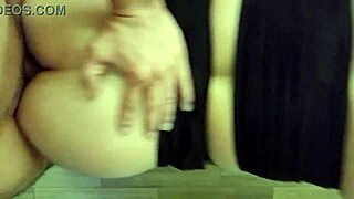 Le parten el ano con verga gruesa en posicion de perra