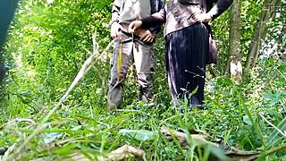 Hey fat milf flashes hairy pissing pussy to park lover