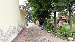 Scene cu Prostituate - Întâlniri Brute pe Stradă
