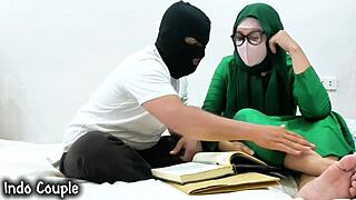 Did These Friends Go Viral Fucking Their Classmate In College?