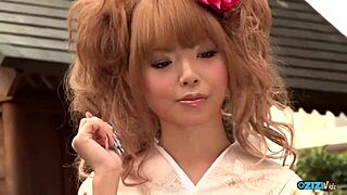 wanna see her spread legs wide for two guys toying before massive facial cumshot?