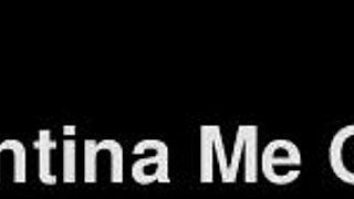 i love this beautiful teen's round ass big boobs amazing legs and puffy cameltoe in yoga gym