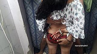 indian desi aunty gets naughty sex fun