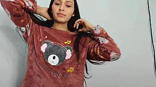 Rosibel Removes Stepdad's Condom for Deep Creampie in Her Tight Stepdaughter Pussy Close-Up Ride