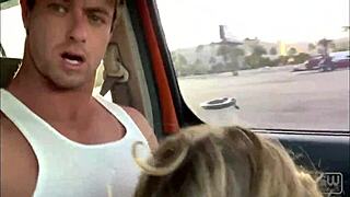 ROAD HEAD ON LAS VEGAS BOULEVARD WITH PETITE SLUT'S MOUTH FULL OF COCK