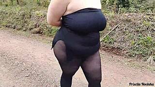 stepmom builds bed in transparent clothes no panties