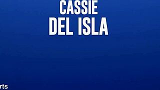 imagine getting oiled up and dpd like cassie del isla