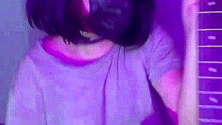 rockera puta, show me that emo tease solo style