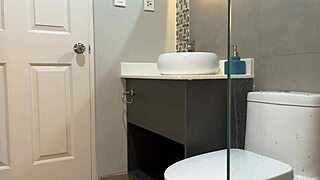 Peeing gym clothes after workout drip!