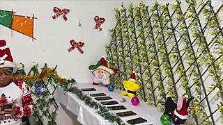 i wanted that new phone bad for xmas no cash so fucked store guy in fantasy pov