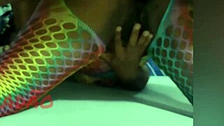 só no cuzinho da puta gorda ebony tomando rola anal caseira bem fundo