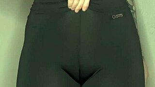 close-up asmr cameltoe tease in skin-tight black yoga leggings