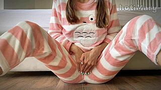 whoa this skinny schoolgirl squirts huge fingering her tight pussy