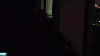 quieres ver como esta puta se prende a mi pija despues en casa?