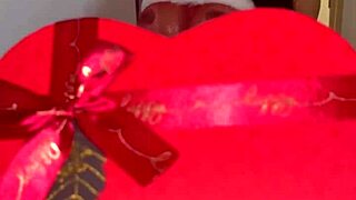 Brazilian Bodybuilder Housewife Flashes Legs And Muscles Teasing For Hot Action