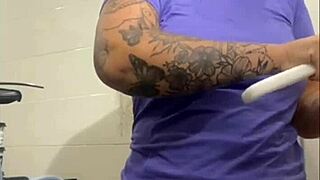 exhibitionist flashes her urges in broad daylight