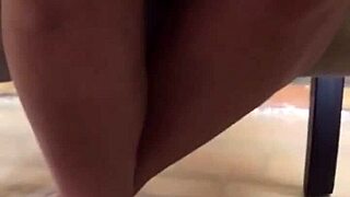 Pantyless skirt upskirt tease