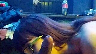 quieres ver como se traga la verga y bolas enteras?