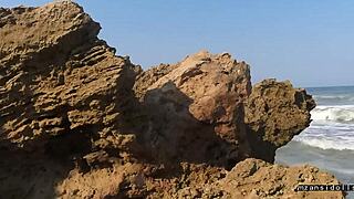 curvy black couple starts beach vacation with wet foreplay and clit fun