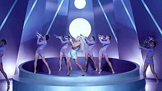 ARIANA GRANDE'S TINY TONGUE FOCUSES ON YOUR COCK PETITE CELEB STYLE??