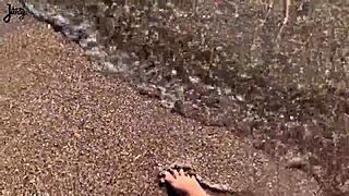 hey horny babe squirts twice on beach as joggers pass by larajuicy! 💦🏖️