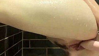 Slim blonde stepsis Hollie Mack's hairy pussy gets hard fucked and creampied