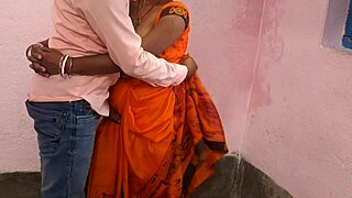 Indian bhabhi moans loud getting fucked by tailor master in hot passionate sex😍🔥