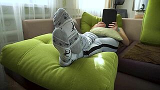 hey slave, watch this hot girl tease her wrinkled toes in dirty socks?