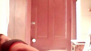 Teasing deep anal toy stretch builds irresistible urges