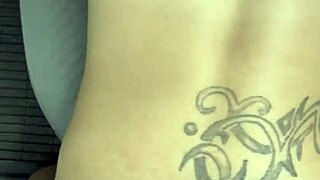 i love watching this pretty hooker take cum in mouth after car fuck 💦🍆😍