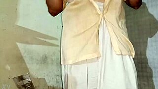 Ever seen wet desi pussy sway with big ass and boobs up close?