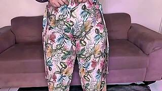 mi madrastra bbw big ass juicy pussy needs my help masturbating squirting wet