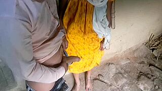 Driver pounds indian bhabhi in rough sex session