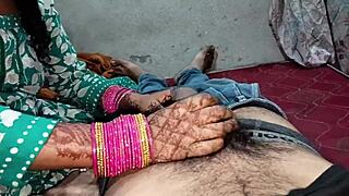 Indian bhabhi screams in doggy ass pounding with hindi moans!