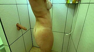 Curvy Brazilian Milf Sophie Helenass Flashes Huge Tits in Hot Bath